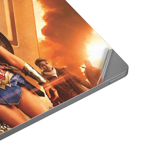 DC Comics Wonder Woman Main characters Poster Universal Laptop 16.6in (13.4 x 9.7in) Skin